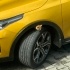 Araba motoruna giriyor lütfen biri korumaya alsın