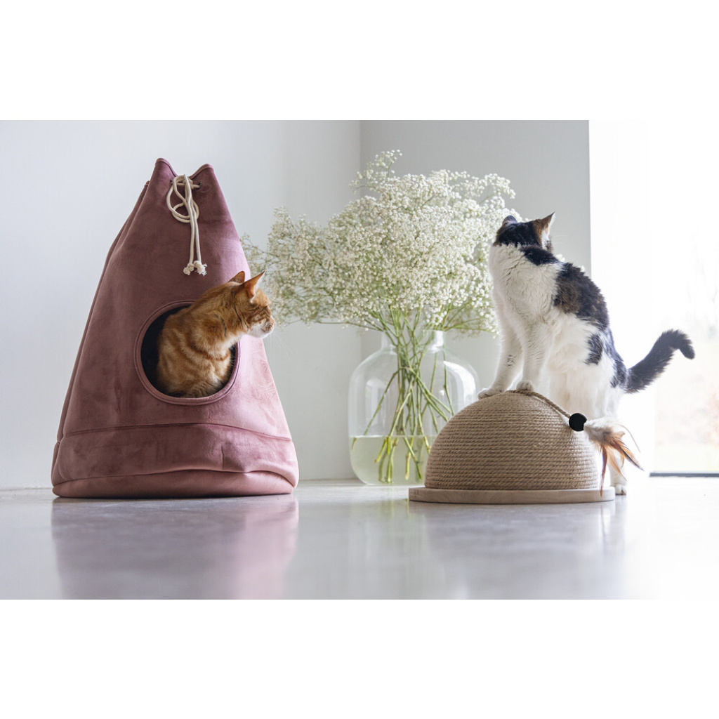 Beeztees Dbl Vivi Kedi Tırmalama Tahtası ve Oyuncağı 34,5x34,5x18cm