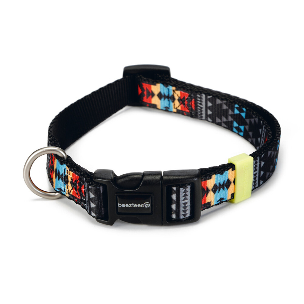 Beeztees Plastik Mucadi Desenli Köpek Boyun Tasması 48-70cm