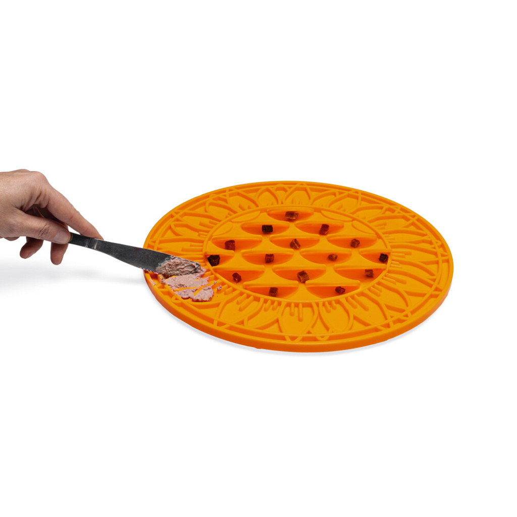 Beeztees Lick Silikon Yavru Köpek Mama Yeme Oyuncağı 30cm (Turuncu)