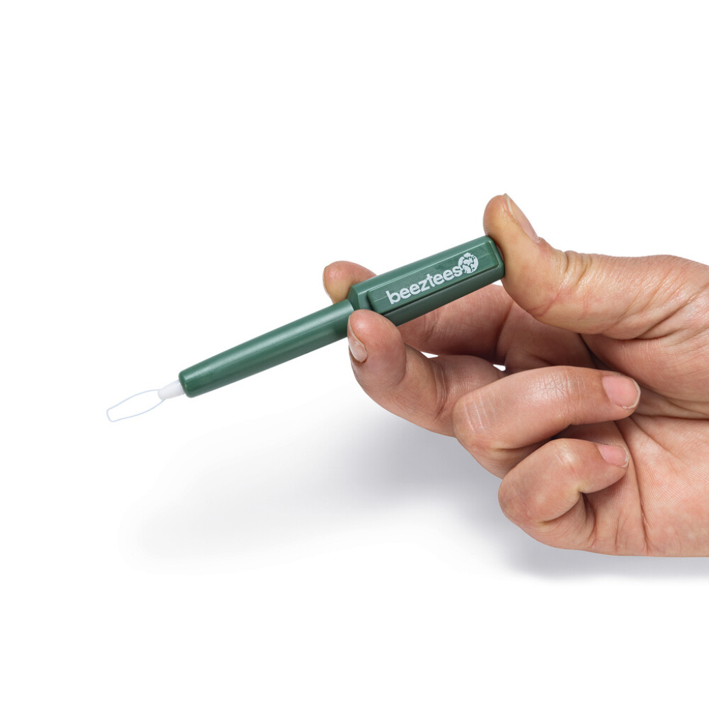 Beeztees Kene Çıkarma Kalemi 12x1,5x1,5cm (Yeşil)