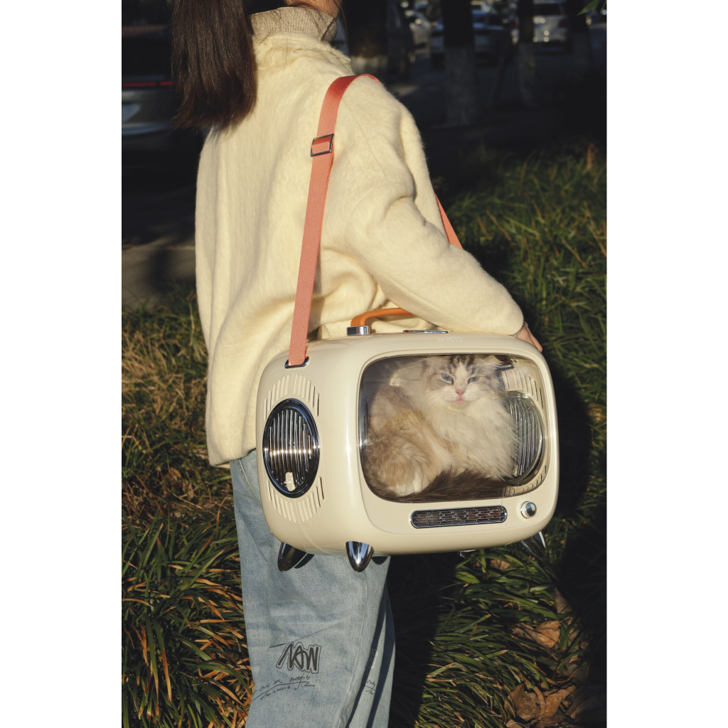 M-Pets Sixties Televizyon Şeklinde Kedi Taşıma Çantası 44,7x26,6x38,4cm (Beyaz)