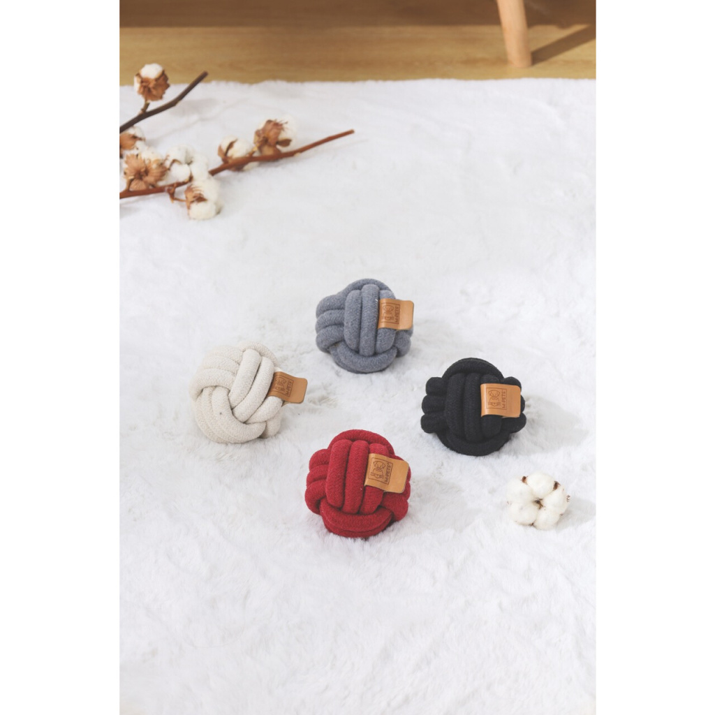 M-Pets Örgü Top Köpek Oyuncağı 6,5cm (Kırmızı)