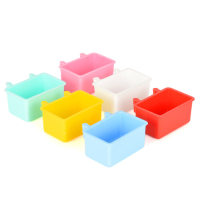 Quik Renkli Plastik Kuş Yemliği 5,5x3,5x2,5cm (Karışık Renkli)