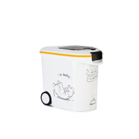 Beeztees Tekerlekli Özel Kapaklı Plastik Köpek Mama Saklama Kabı 35lt (Beyaz)