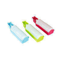 Karlie Kedi ve Köpekler İçin Taşınabilir Plastik Su Kabı 500ml (Karışık Renkli)