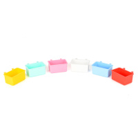 Quik Renkli Plastik Kuş Yemliği 5,5x3,5x2,5cm (Karışık Renkli)